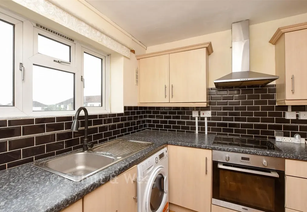 Kitchen - Radstock Way, Merstham, Surrey - Wards of Kent