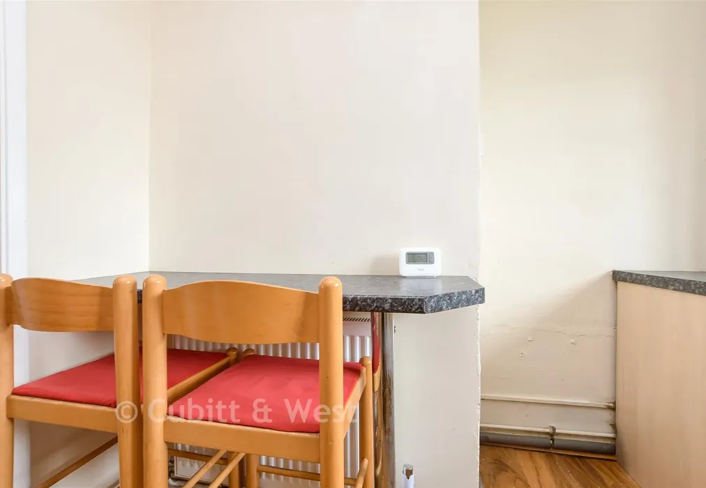 Internal Lifestyle Photograph - Radstock Way, Merstham, Surrey - Wards of Kent