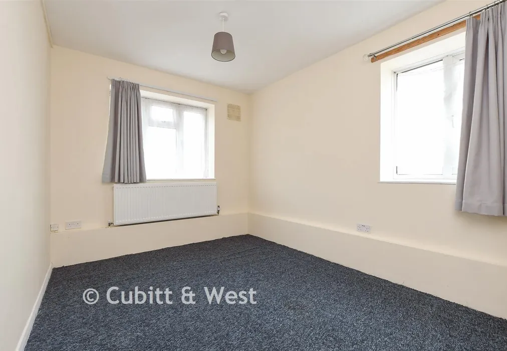 Bedroom 1 - Radstock Way, Merstham, Surrey - Wards of Kent