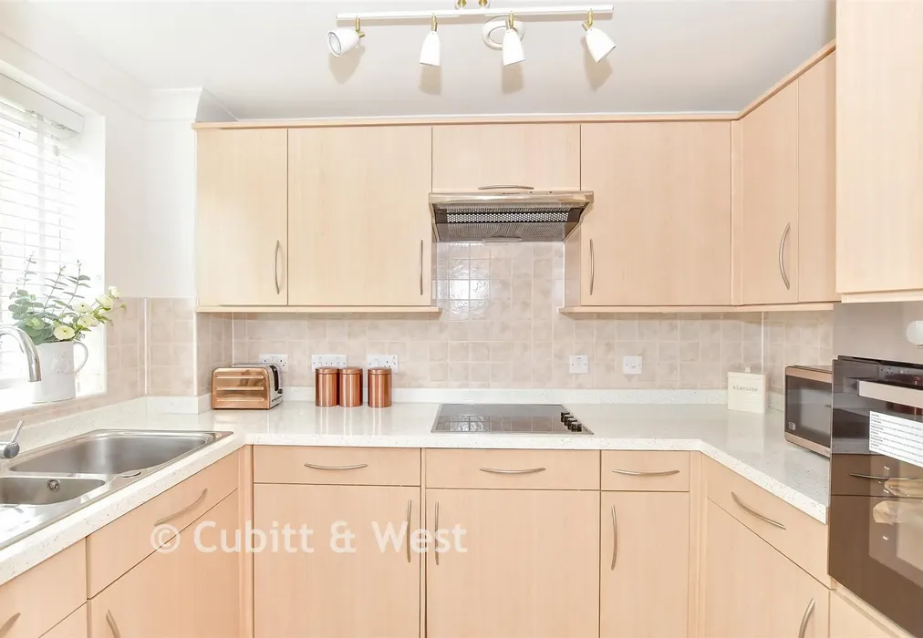 Kitchen - Queens Street, Arundel, West Sussex - Wards of Kent