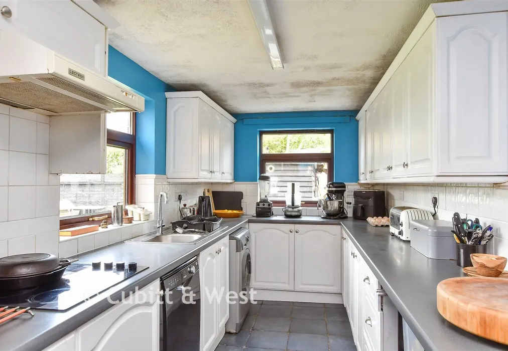 Kitchen - Weald View, Barcombe, Lewes, East Sussex - Wards of Kent
