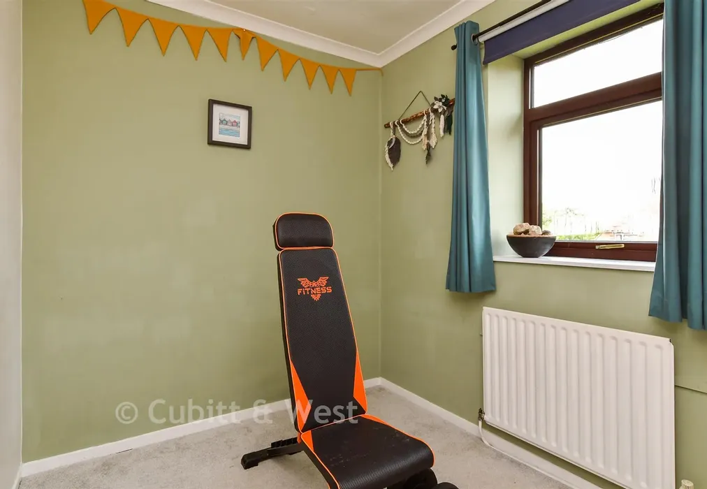Bedroom 3 - Weald View, Barcombe, Lewes, East Sussex - Wards of Kent