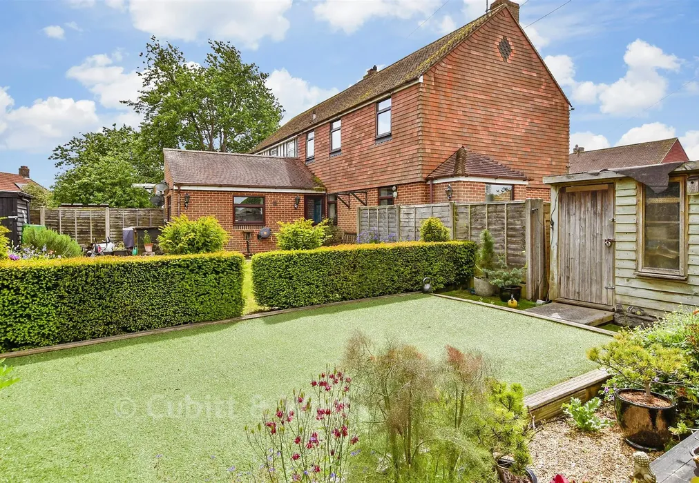 Rear Garden - Weald View, Barcombe, Lewes, East Sussex - Wards of Kent