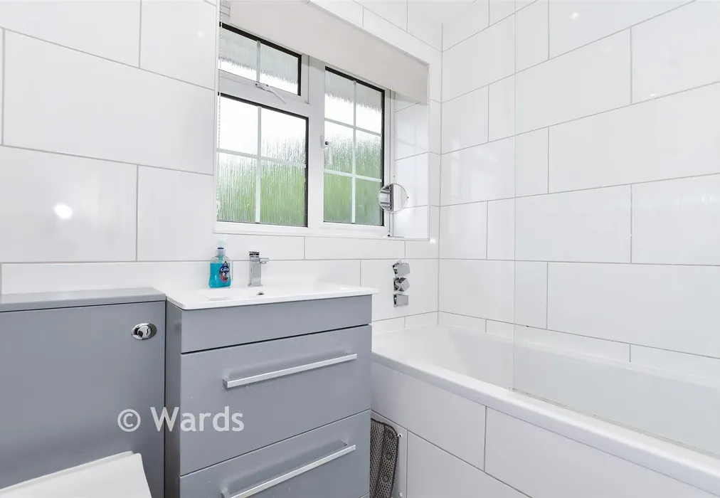Bathroom - Dane Court, Coxheath, Maidstone, Kent - Wards of Kent
