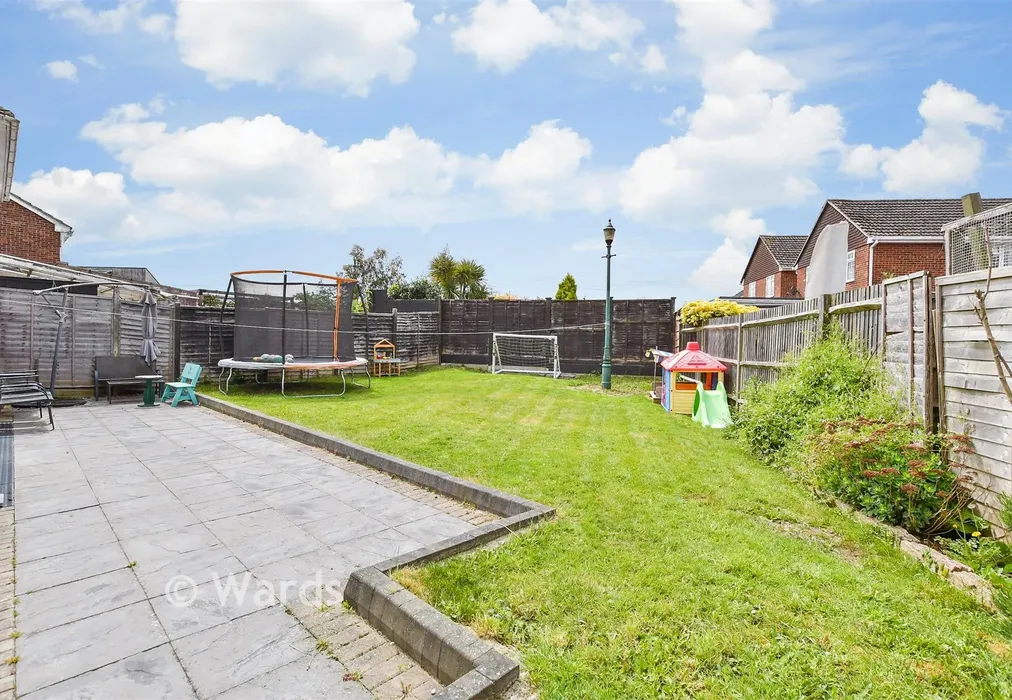 Rear Garden - Dane Court, Coxheath, Maidstone, Kent - Wards of Kent