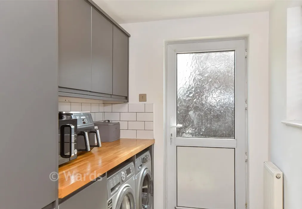 Internal Lifestyle Photograph - Greenside, High Halden, Ashford, Kent - Wards of Kent