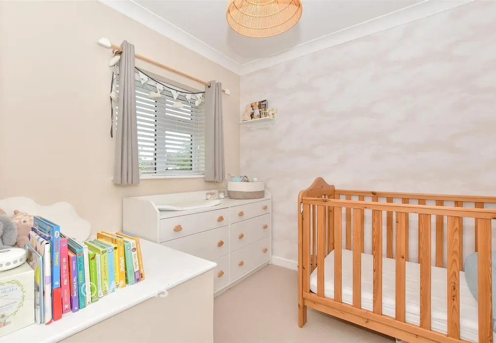 Bedroom 3 - Greenside, High Halden, Ashford, Kent - Wards of Kent