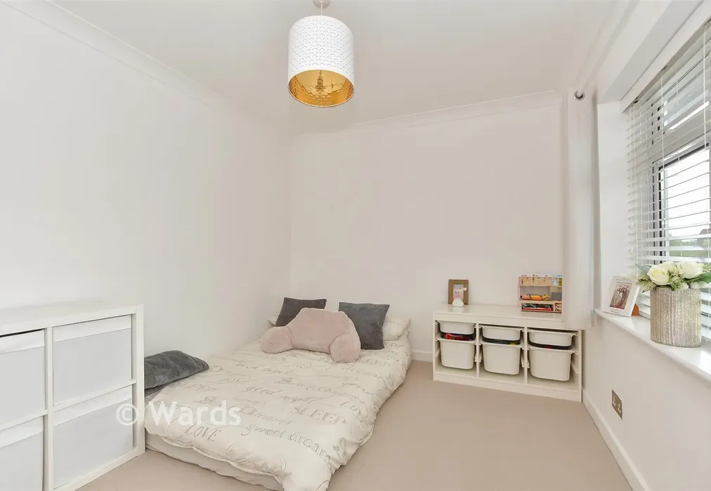 Bedroom 2 - Greenside, High Halden, Ashford, Kent - Wards of Kent
