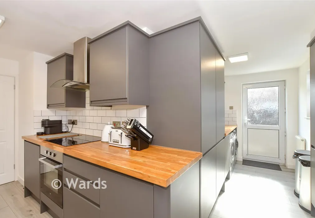 Kitchen Area - Greenside, High Halden, Ashford, Kent - Wards of Kent