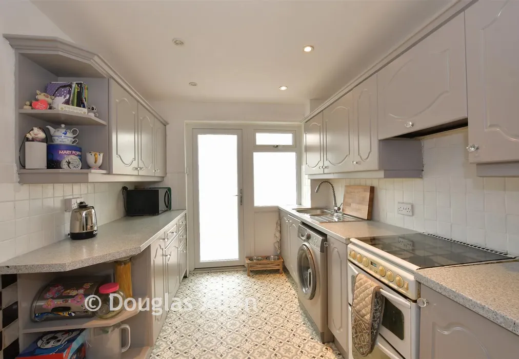 Kitchen - Dordells, Basildon, Essex - Wards of Kent