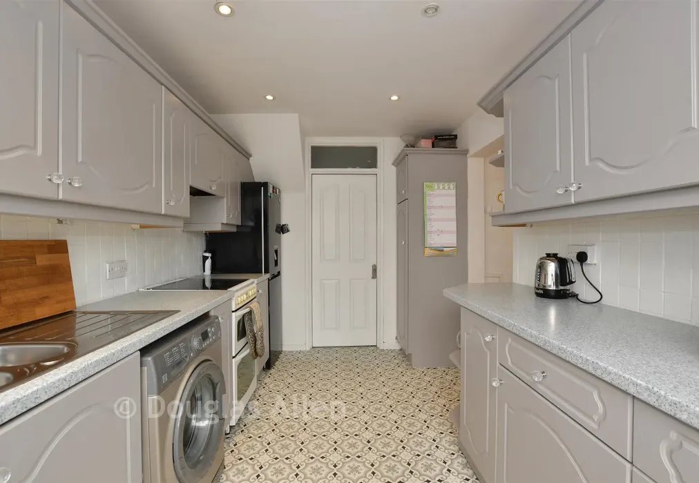 Kitchen - Dordells, Basildon, Essex - Wards of Kent