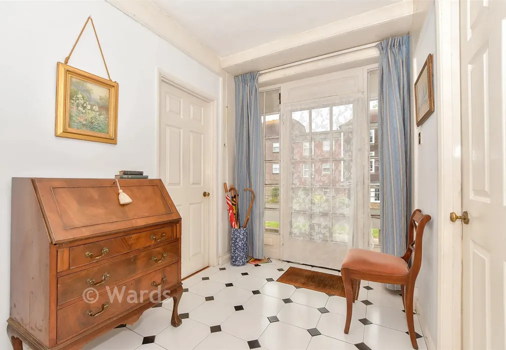 Entrance Hall - West Cross, Tenterden, Kent - Wards of Kent