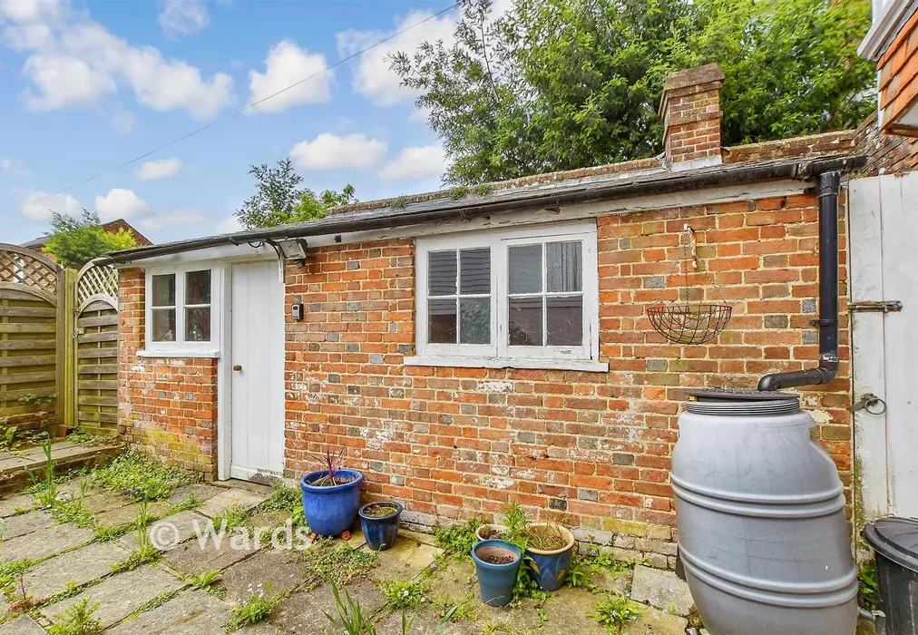 Workshop/Outbuildings - West Cross, Tenterden, Kent - Wards of Kent