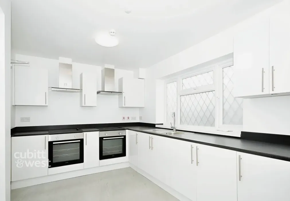 Kitchen - Cator Crescent, New Addington CR0 - Wards of Kent