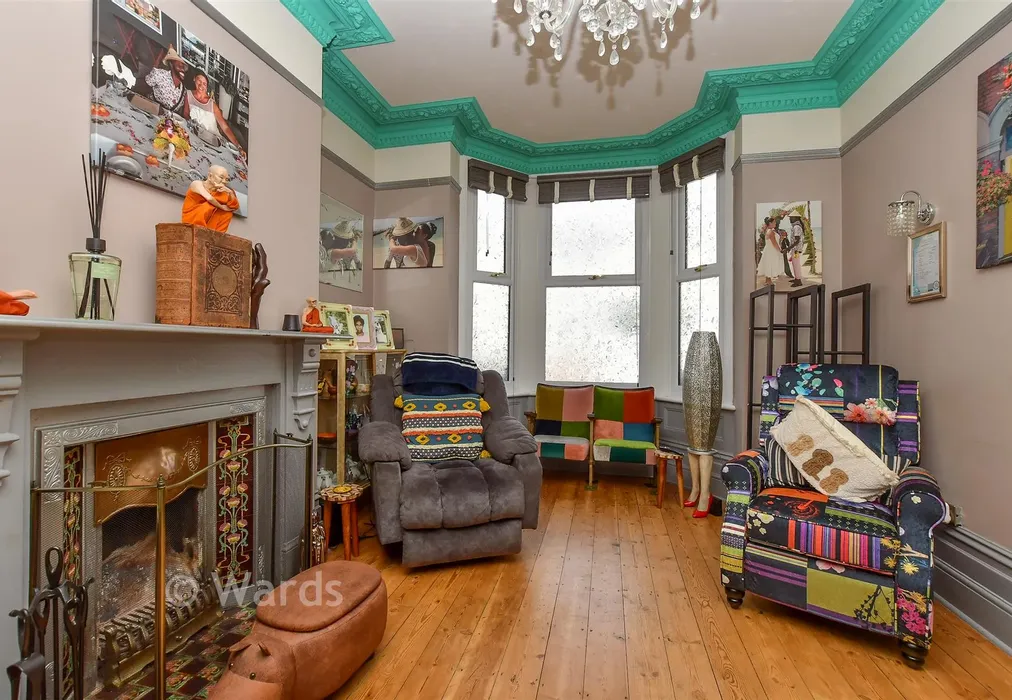 Lounge - Rainham Road, Chatham, Kent - Wards of Kent