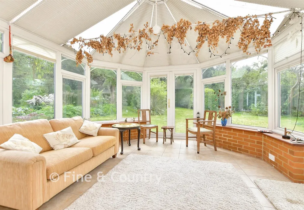 Conservatory - Hill Avenue, Shepherdswell, Kent - Wards of Kent