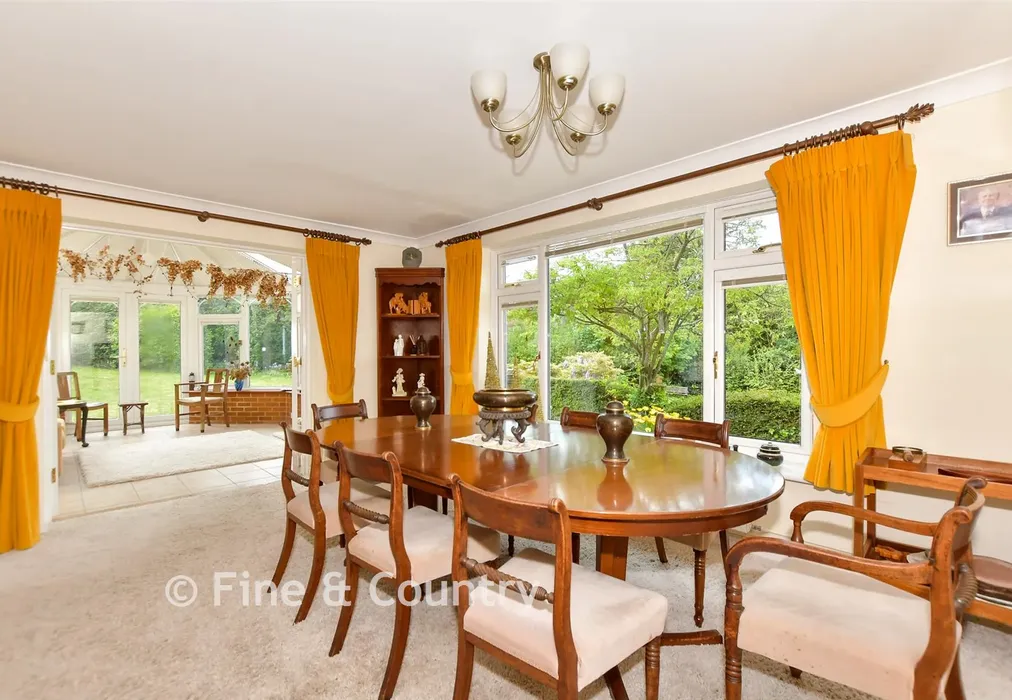 Sitting Room - Hill Avenue, Shepherdswell, Kent - Wards of Kent