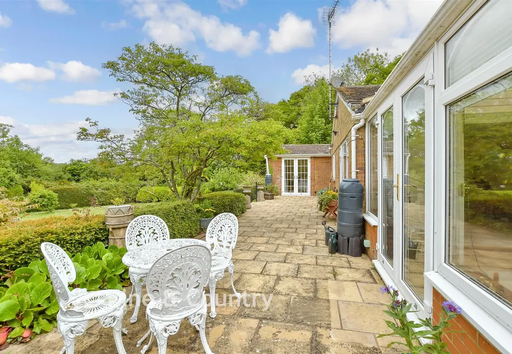 Patio / Decking - Hill Avenue, Shepherdswell, Kent - Wards of Kent