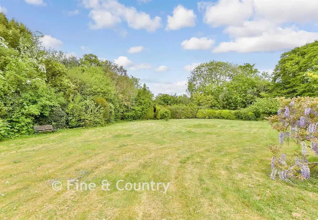 Rear Garden - Hill Avenue, Shepherdswell, Kent - Wards of Kent