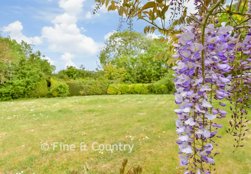 External Lifestyle Photograph - Hill Avenue, Shepherdswell, Kent - Wards of Kent
