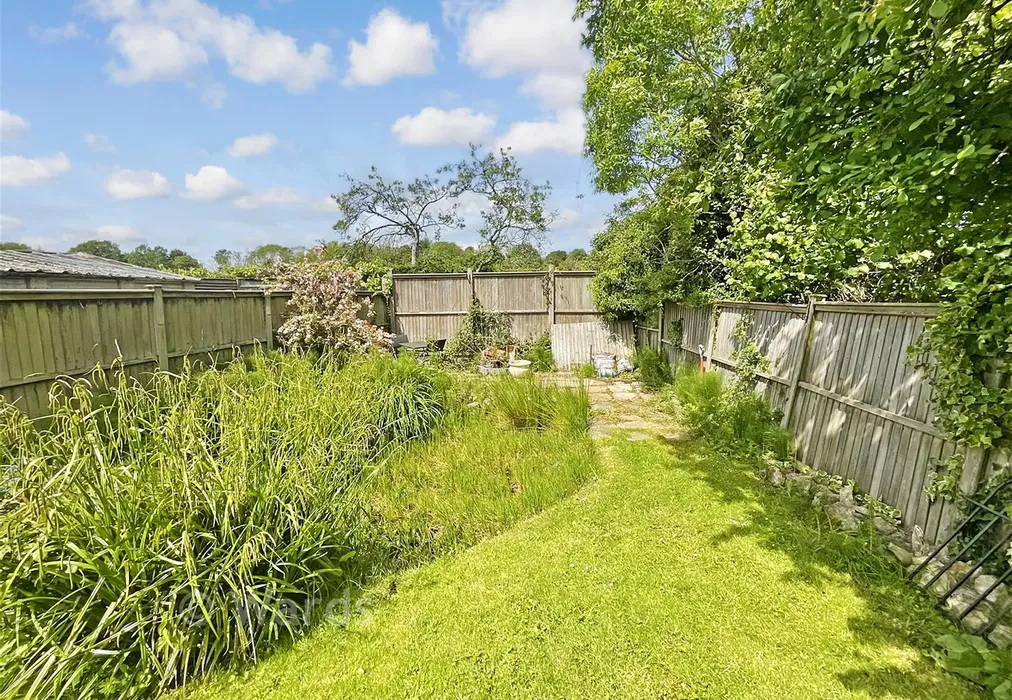 Rear Garden - Thornden Lane, Rolvenden Layne, Rolvenden, Kent - Wards of Kent