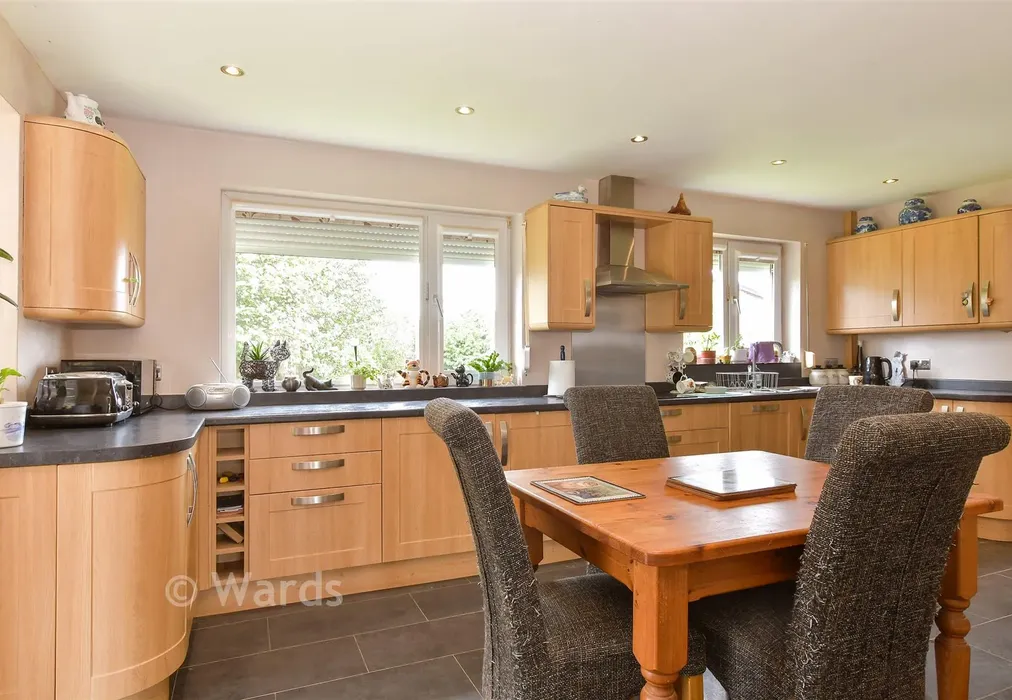 Kitchen/Diner - Minster Drive, Minster-On-Sea, Sheerness, Kent - Wards of Kent