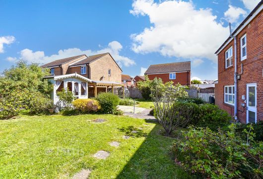 The Avenue, Totland Bay, Isle of Wight - Wards of Kent