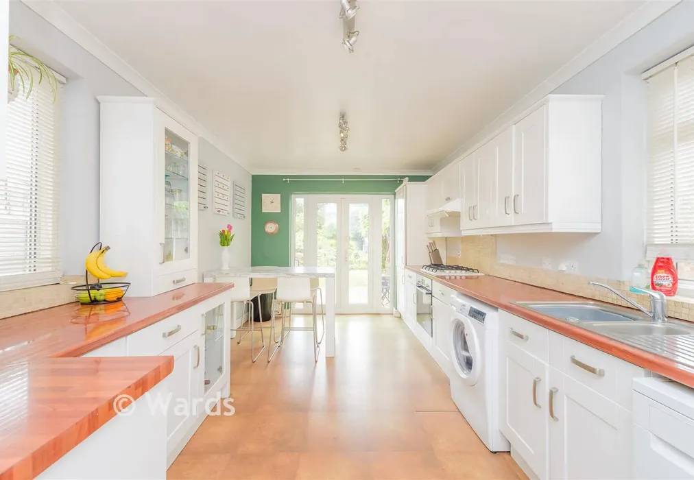 Kitchen - Langdale Crescent, Bexleyheath, Kent - Wards of Kent