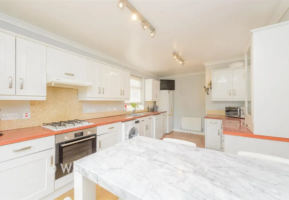Kitchen - Langdale Crescent, Bexleyheath, Kent - Wards of Kent