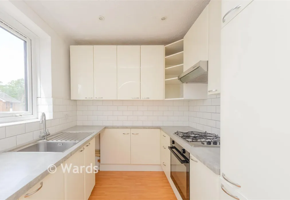 Kitchen - Brissenden Close, Upnor, Kent - Wards of Kent