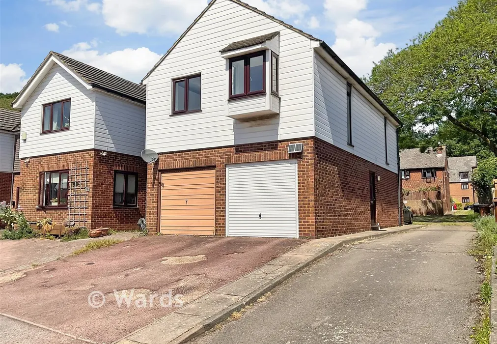 External (Web) - Brissenden Close, Upnor, Kent - Wards of Kent