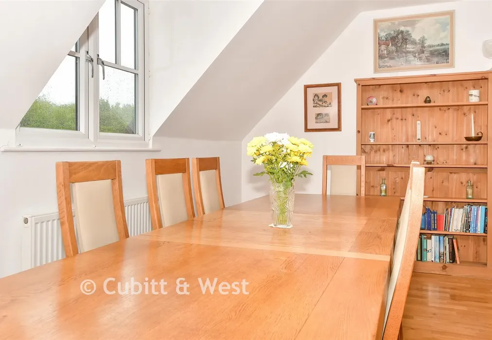 Lounge - Little Trodgers Lane, Mayfield, East Sussex - Wards of Kent