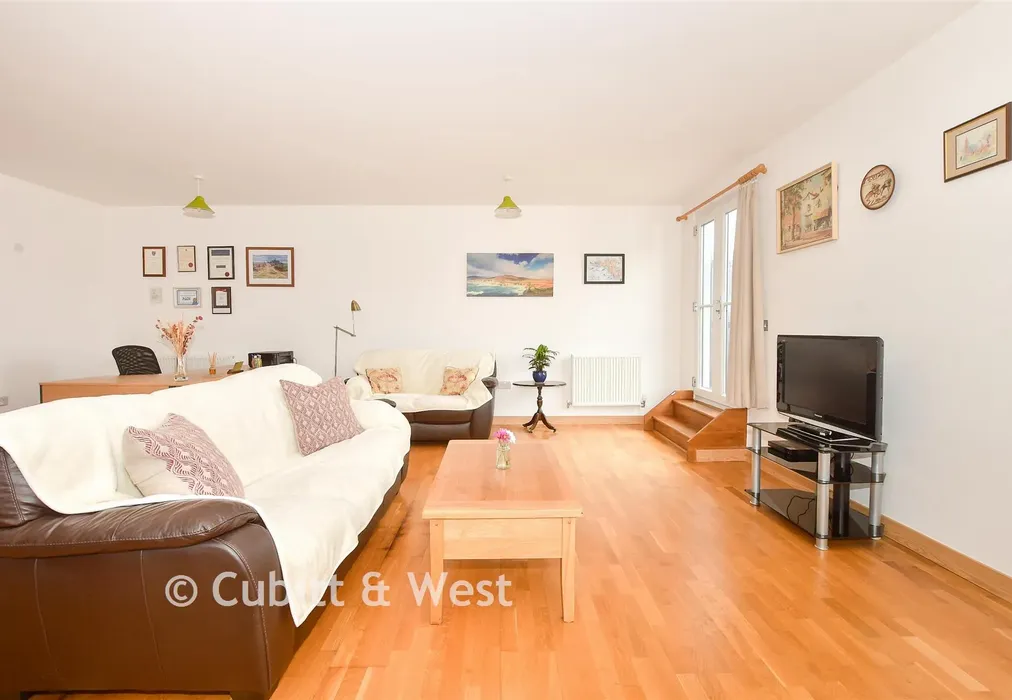 Lounge - Little Trodgers Lane, Mayfield, East Sussex - Wards of Kent