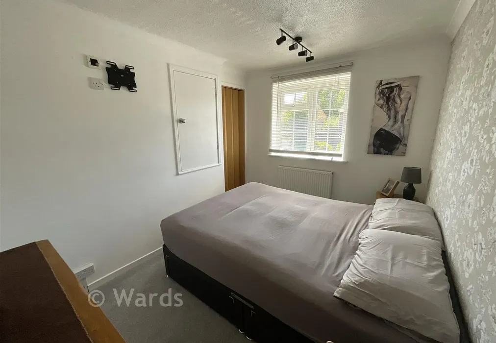 Bedroom 1 - Baywell, Leybourne, Kent - Wards of Kent