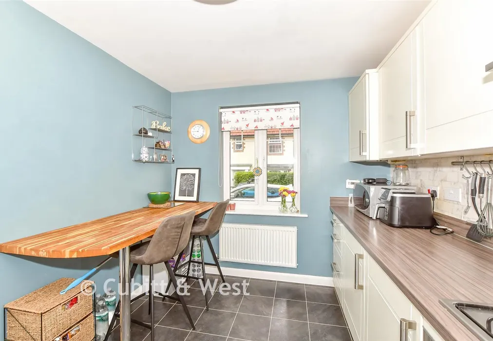 Kitchen - Whiteland Way, Clanfield, Hampshire - Wards of Kent