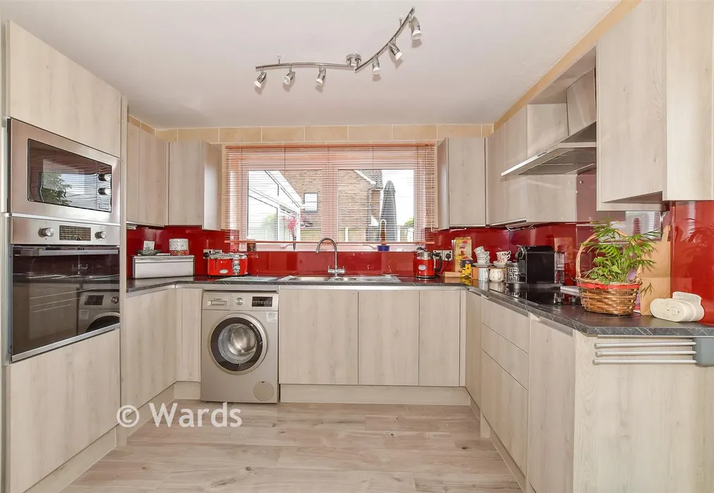 Kitchen - Rylands Road, Kennington, Ashford, Kent - Wards of Kent