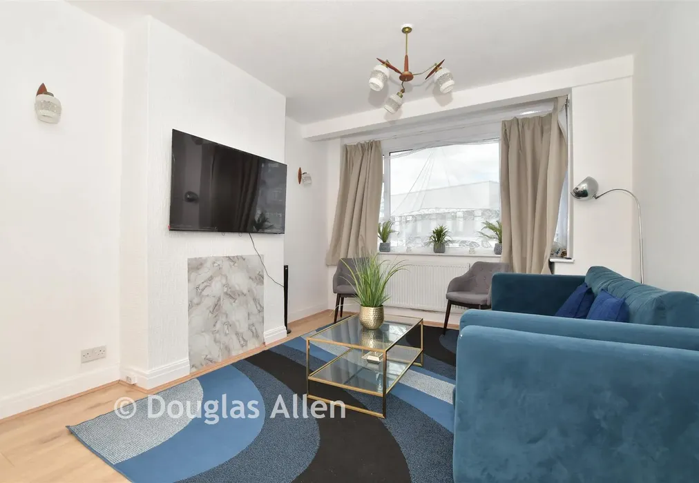 Lounge - Chadwell Heath Lane, Romford, Essex - Wards of Kent