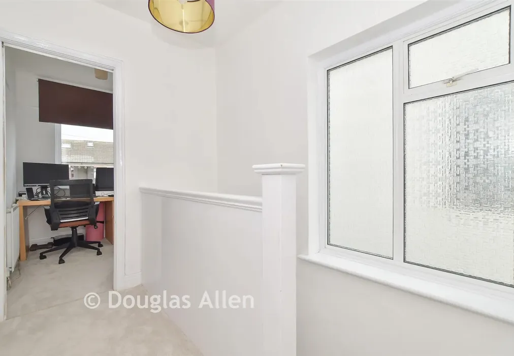 Landing - Chadwell Heath Lane, Romford, Essex - Wards of Kent