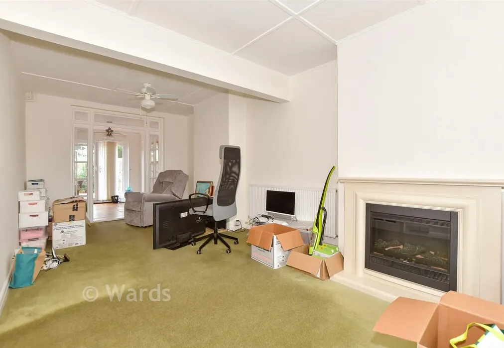 Lounge - Glack Road, Deal, Kent - Wards of Kent