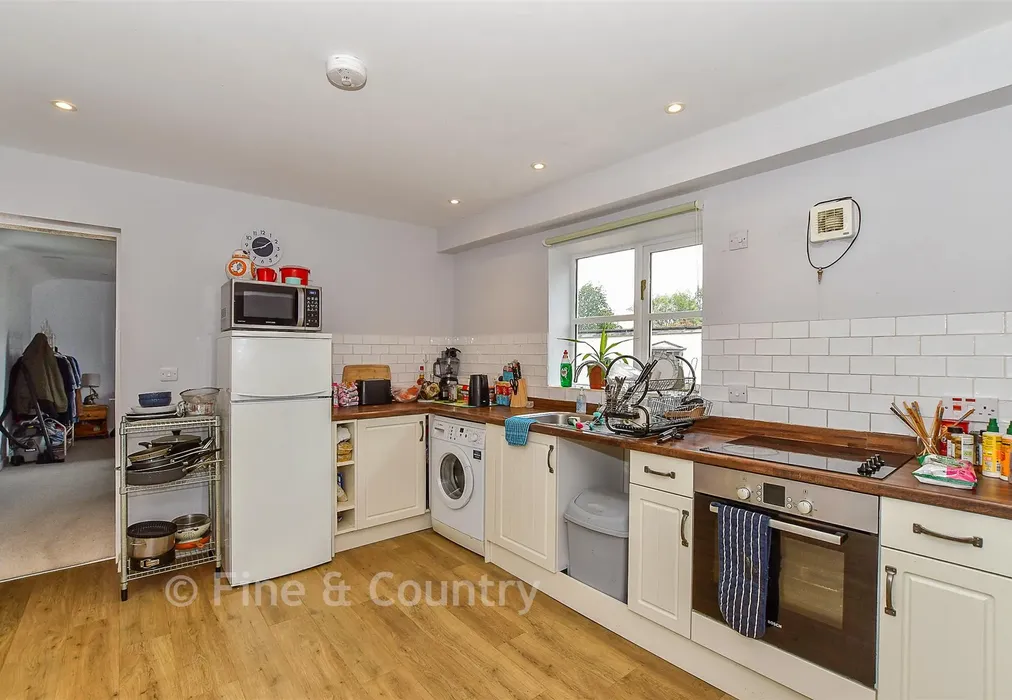 Annexe Kitchen - Old Forge Lane, Horney Common, Uckfield, East Sussex - Wards of Kent