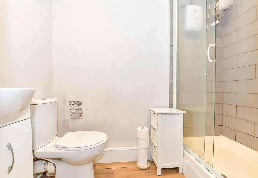 Annexe Shower Room - Old Forge Lane, Horney Common, Uckfield, East Sussex - Wards of Kent
