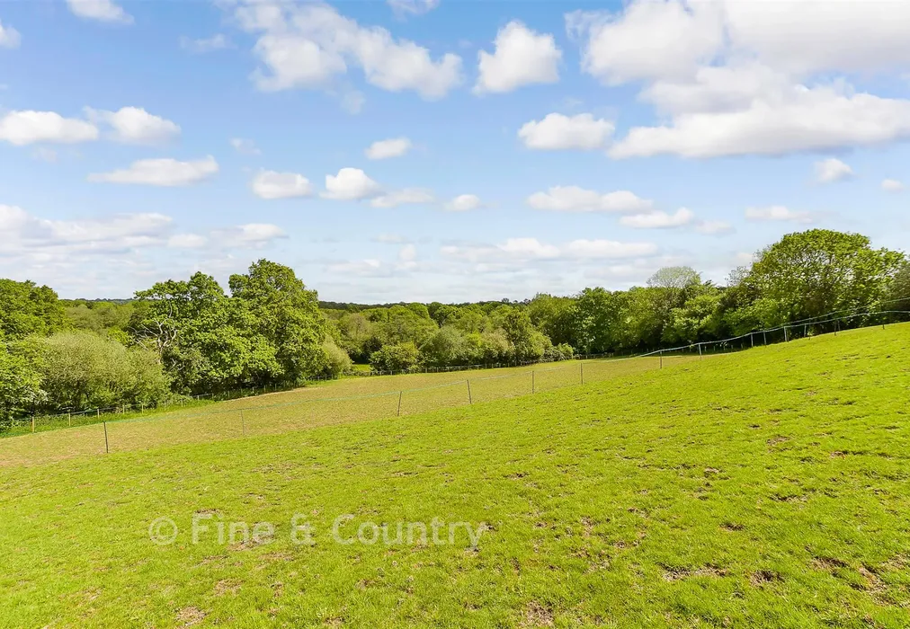 Rear Garden - Old Forge Lane, Horney Common, Uckfield, East Sussex - Wards of Kent