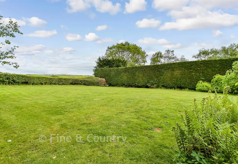 Rear Garden - Old Forge Lane, Horney Common, Uckfield, East Sussex - Wards of Kent