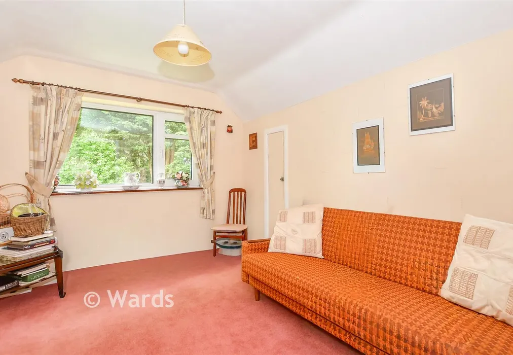Bedroom 5 - Gilletts Lane, East Malling, Kent - Wards of Kent