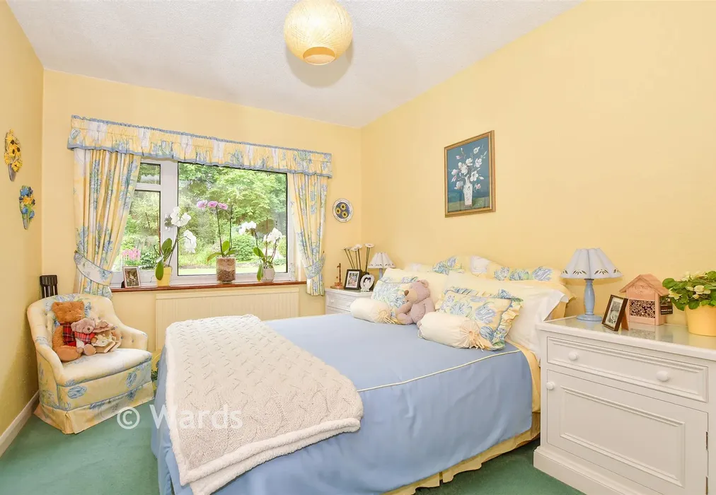 Bedroom 2 - Gilletts Lane, East Malling, Kent - Wards of Kent