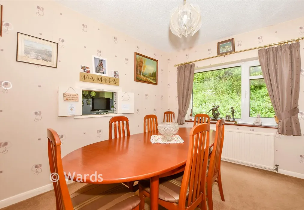 Dining Room - Gilletts Lane, East Malling, Kent - Wards of Kent