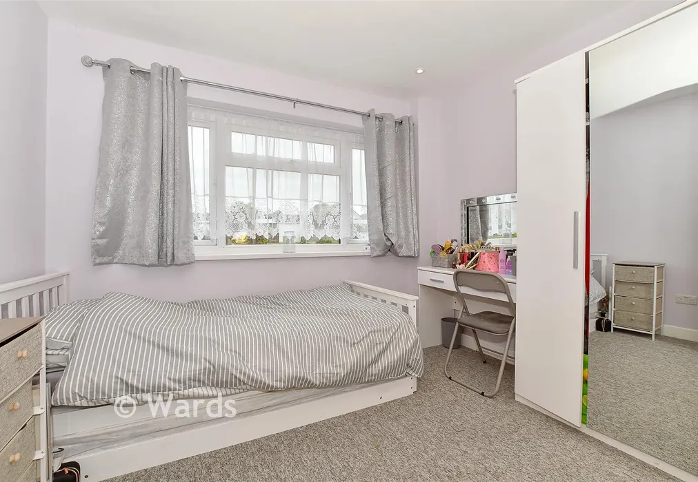 Bedroom 3 - Merritt Road, Greatstone, New Romney, Kent - Wards of Kent