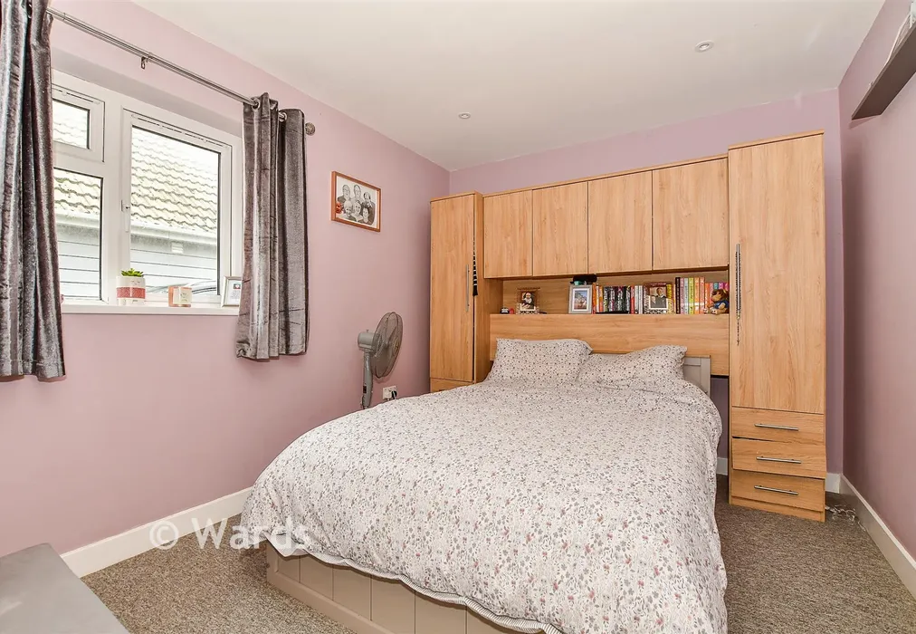 Bedroom 2 - Merritt Road, Greatstone, New Romney, Kent - Wards of Kent