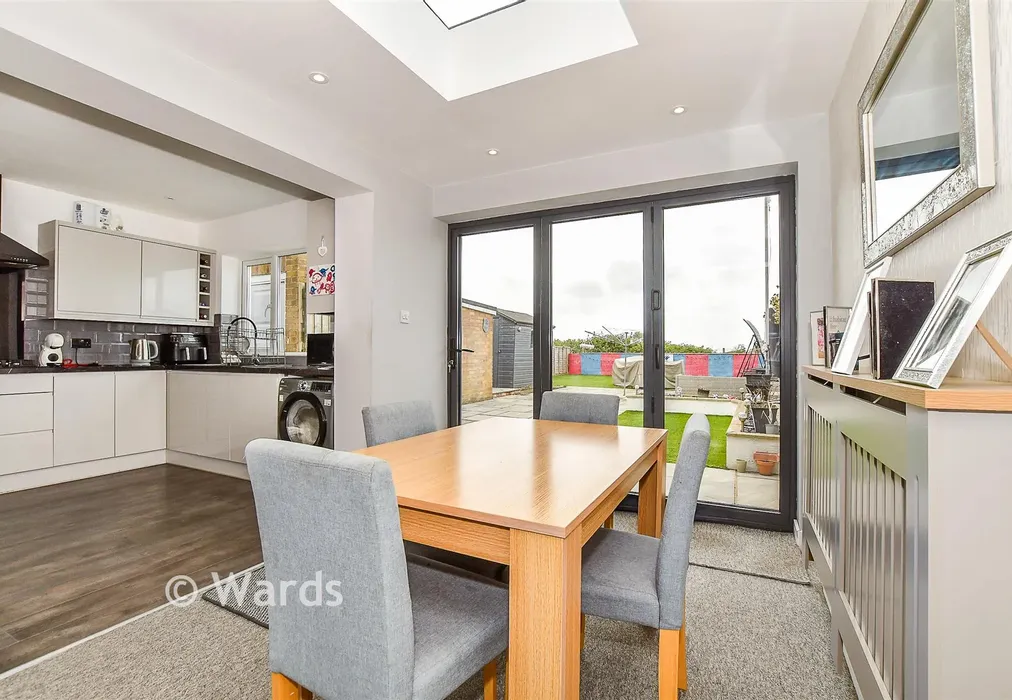 Dining Area - Merritt Road, Greatstone, New Romney, Kent - Wards of Kent