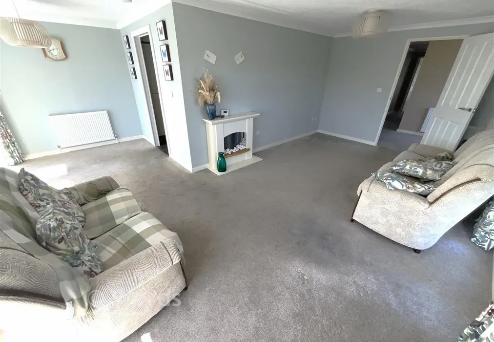 Living Room - Rose Way, Herne Bay, Kent - Wards of Kent